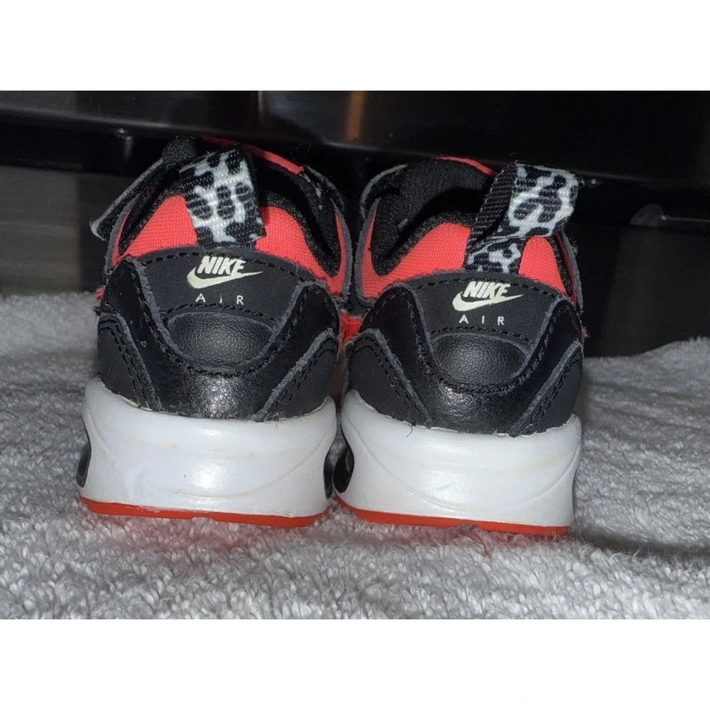 Nike Air Max Triax  Baby Girls Shoes Size 3C Black Hyper Punch‎